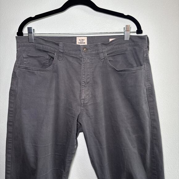 Flint and Tinder Pants Mens 33 Gray Tapered 365 Everyday Chino 33x34 - Picture 2 of 5